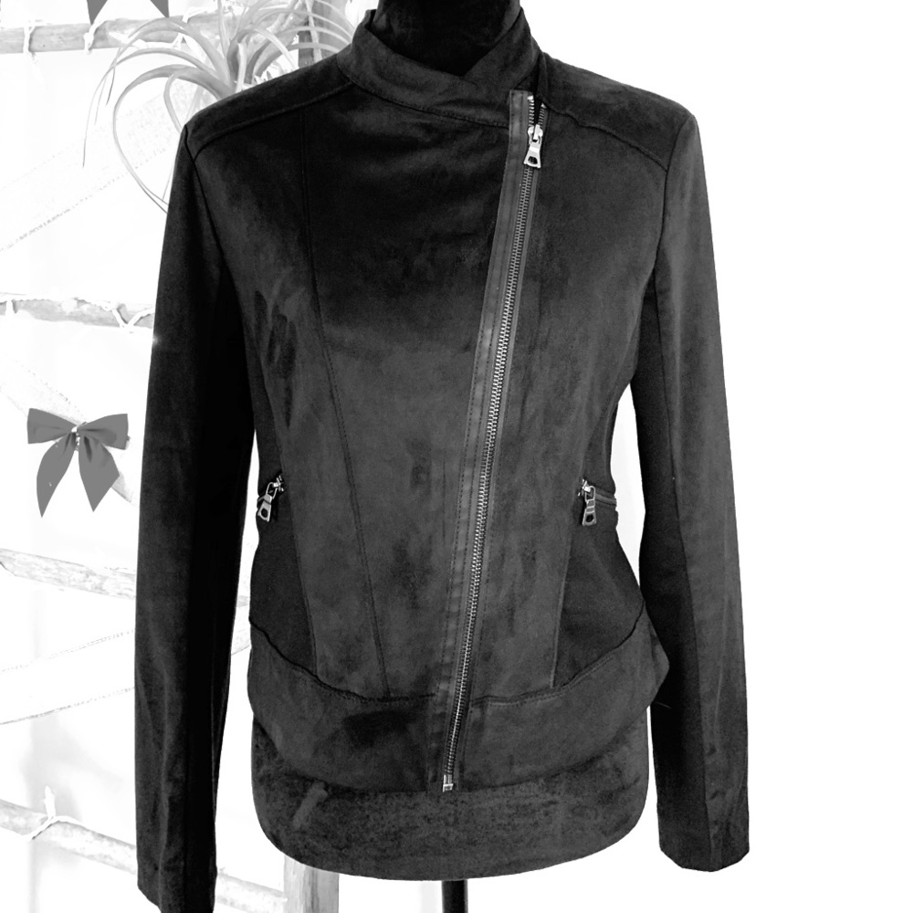Elie Tahari asymmetrical zip blazer